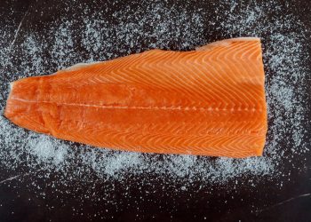Salmón rojo o pálido: la importancia de la genética y el medio ambiente