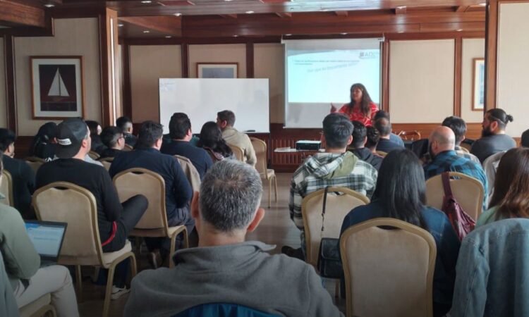 Adl Diagnostic Chile cierra el año con completa jornada de capacitación