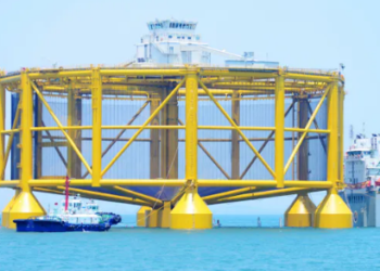 China anuncia planta de salmón en alta mar impulsada por IA de 700 millones de dólares
