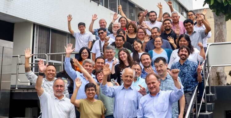 Chile y Perú se reúnen para impulsar la colaboración científica para gestión sostenible del stock compartido de anchoveta