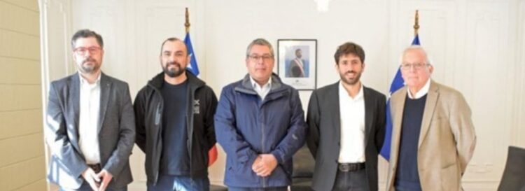 Conferencia sobre Algas Nocivas: director de IFOP se reúne con autoridades de Magallanes para planificar dicho encuentro