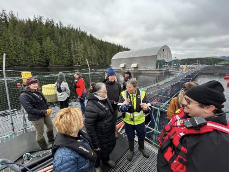 Canada: salmonicultura en BC enfrenta crisis comunicacional