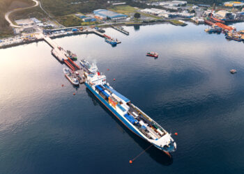 Puerto Oxxean afianza su vínculo con la industria acuícola en AquaSur 2024