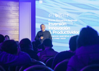 Startups de la salmonicultura sorprenden en encuentro de inversión y productividad