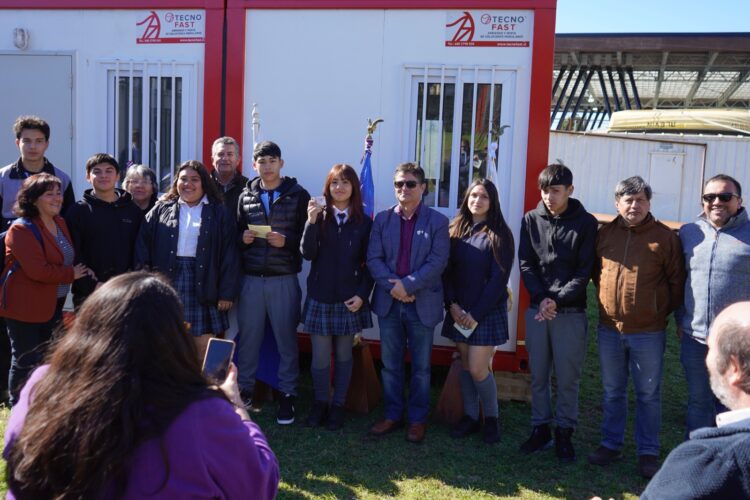 Estudiantes de Calbuco cuentan con nuevos espacios mientras se construye Liceo Politécnico