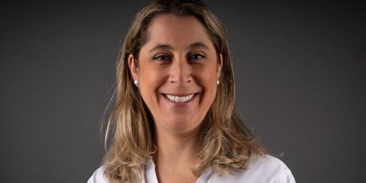 Constanza Fontaine, Gerenta de Ventas y Servicios en Chile