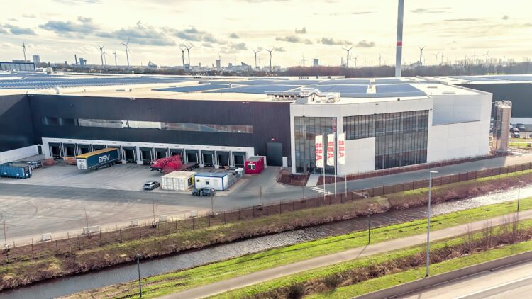 ABB inaugura fábrica de energía eficiente