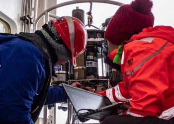 Detectan marea roja en Chile por primera vez a través de la luz
