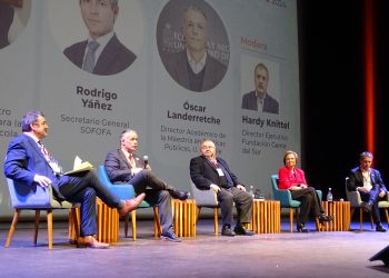 Salmón Summit 2024: Actores claves y líderes políticos piden con urgencia una visión país para la salmonicultura