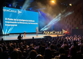 AquaChile celebra creatividad y talento en innovador evento en Frutillar
