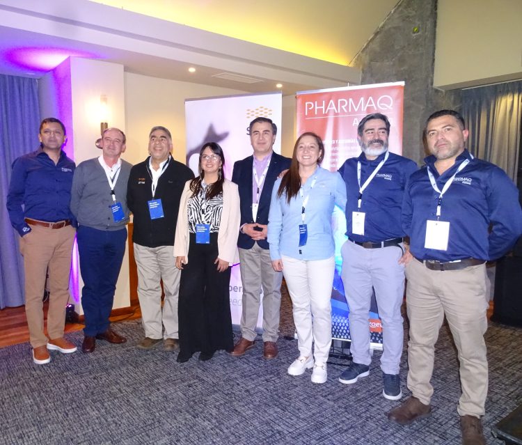Organizadores y participantes del seminario. Créditos InfoSALMON.