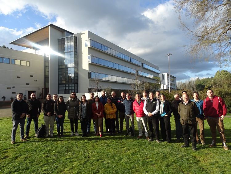 Participantes y expositores del Seminario de Nutrición de Peces en Temuco. Créditos InfoSALMON.
