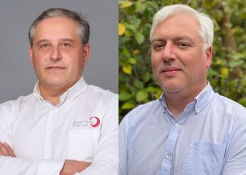De izquierda a derecha: Charles Booth y Carlos Hein. Créditos Skretting Chile.