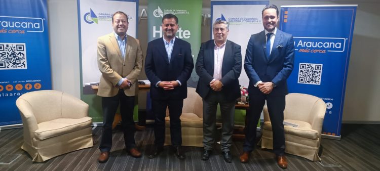 Candidatos a alcalde de Puerto Montt se refieren al futuro de la salmonicultura