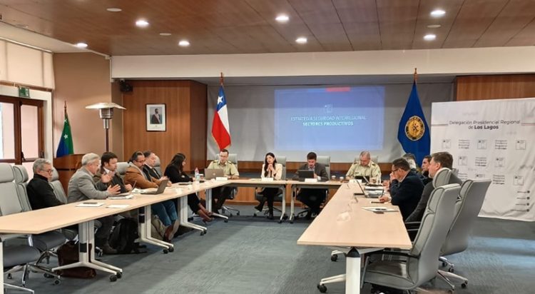 Foto: Cedida / SalmonChile participa en coordinación con autoridades 
para aumentar seguridad en sectores productivos