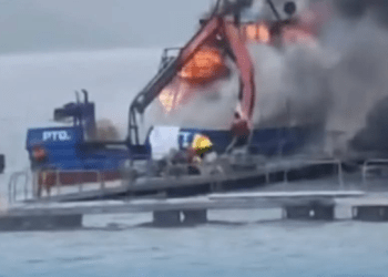 Incendio embarcación AquaChile - RTV Visión Noticias