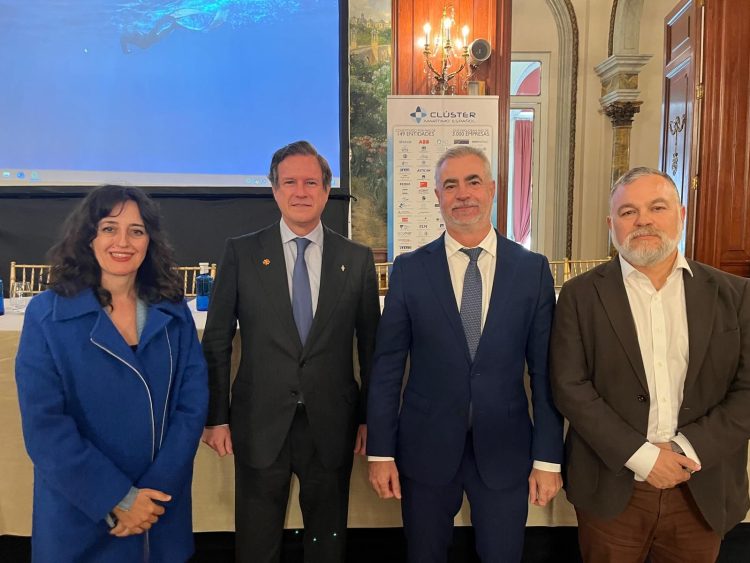 Pie de foto (izq. a derecha): Noelia Ortega, CEO del CTN, Javier Garat, presidente Clúster Marítimo Español, Mariano Jiménez, presidente Junta Directiva CTN y Bruno López, director ejecutivo PSP Chile. Créditos PSP Chile.