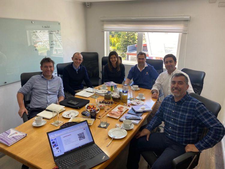 Company buscan fortalecer la colaboración en la industria acuícola