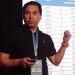 Feed & Nutrition Manager de Mowi Chile, Enzo Carabante exponiendo en el Congreso sobre Uso de Antibióticos. Créditos InfoSALMON.