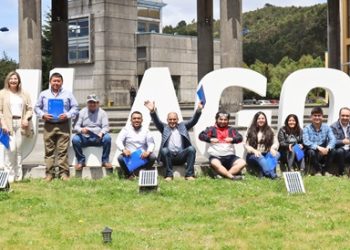 ULagos certifica a operarios de Mowi Chile en gestión y producción de salmonídeos