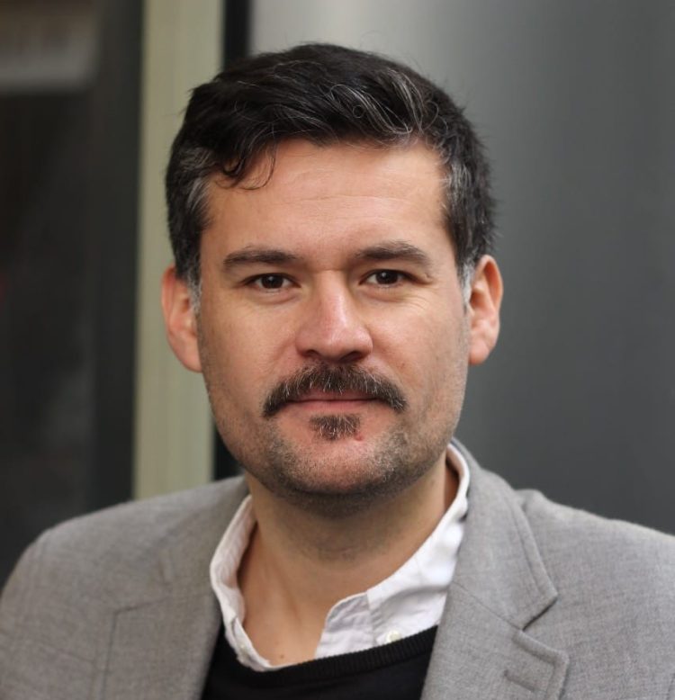 Cristian Sanhueza C., abogado y magister en Pensamiento Contemporáneo, especialista en derecho de los Pueblos Indígenas y litigio estratégico. Créditos: Cedida.