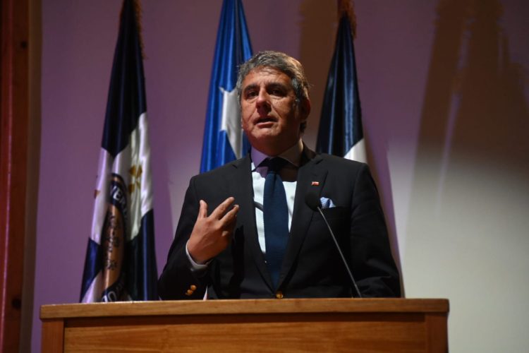 Gobernador Alejandro Santana: “La SMA tiene que regular, pero esa regulación tiene que ser complementaria”