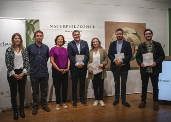 SalmonChile participa en conversatorio sobre ética organizado por IdeaPaís