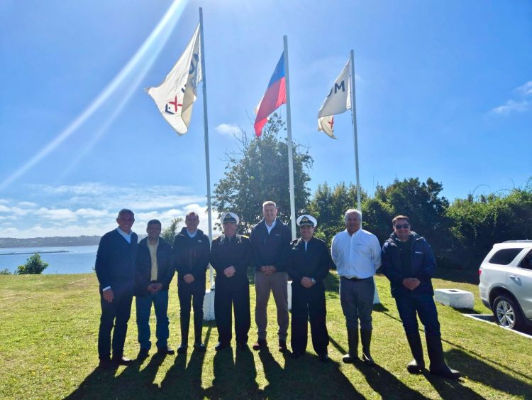 Intesal y Multi X refuerzan la coordinación público-privada con visita de autoridades de la Armada
