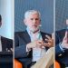 De izquierda a derecha: Andrés Labbé, director de Inversiones de Hidrógeno Verde en Fundación Chile, Mario Marchese, presidente de la Asociación de Hidrógeno Verde de Magallanes y Marcelo Agüero, presidente de la Fundación Prisma. Créditos: InfoSALMON.