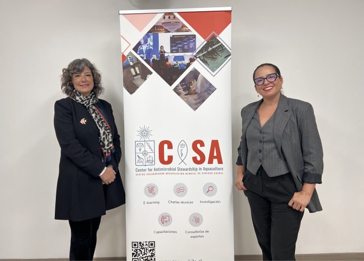 Dra. Alicia Gallardo y Dra. Javiera Cornejo. Créditos: Favet