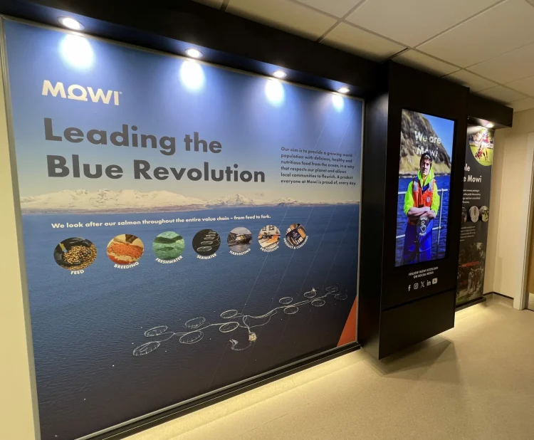 Mowi Scotland acerca la salmonicultura al público