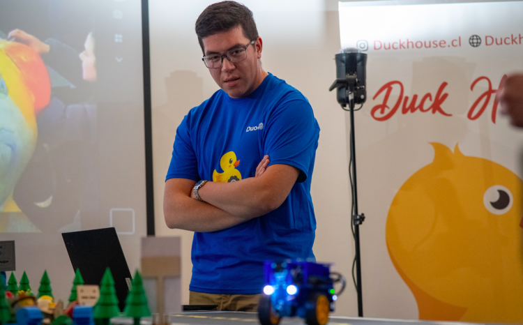 Duckie Day en Duoc UC. Créditos: InfoSALMON.