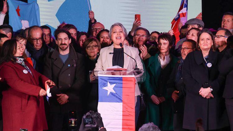 Créditos; Jeannette Jara