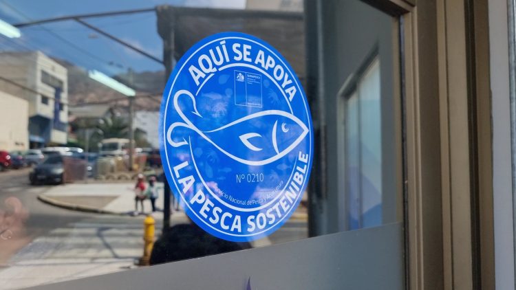 Se encuentra abierta la convocatoria 2025 para obtener el Sello Azul de Sernapesca