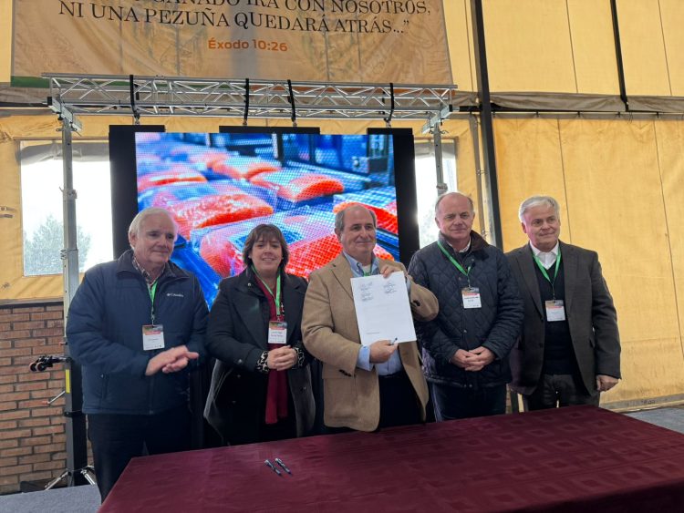 Consejo del Salmón participa en seminario “Integración agro-salmón: una cadena con futuro”