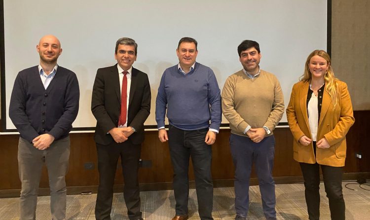 Mowi Chile refuerza su compromiso con el cumplimiento normativo en charla sobre nueva Ley de Delitos Económicos