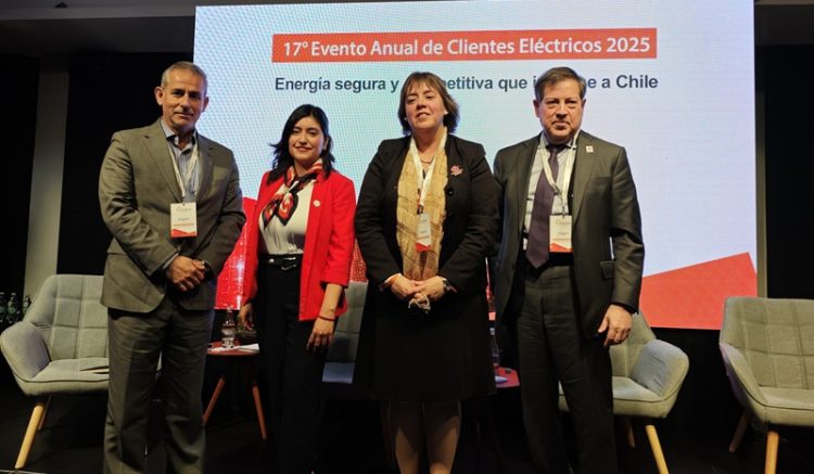 Consejo del Salmón expuso sobre los desafíos energéticos en la salmonicultura en evento anual de ACENOR
