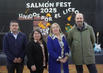Salmon fest: comunidad, municipio y salmonicultoras se unen para reconstruir el Liceo de Hornopirén