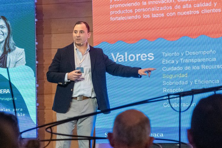 Pablo Albistur, gerente de Farming de Salmones Camanchaca. Foto: InfoSALMON.