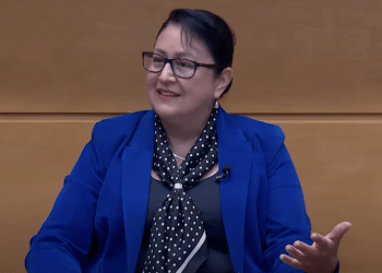 Contralora Dorothy Pérez ordena invalidar acuerdo entre Sernapesca y Oceana por falta de licitación