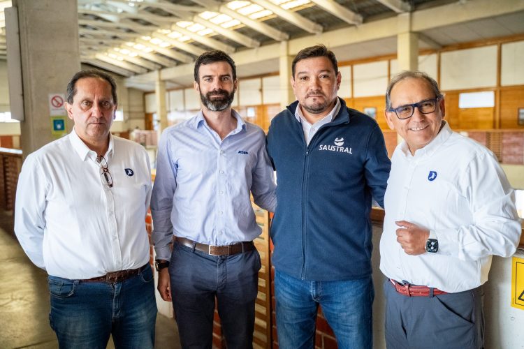 SAUSTRAL y AZUD refuerzan su alianza en terreno en plantas de procesos de salmón