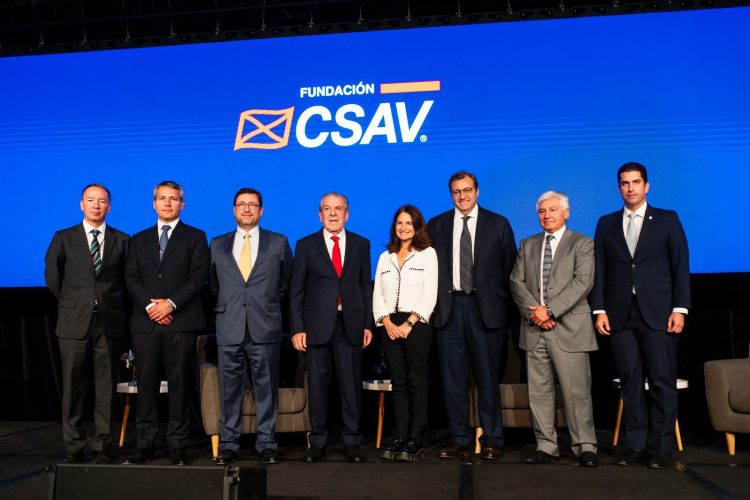 SalmonChile participa en encuentro de la Fundación CSAV sobre los desafíos del comercio global