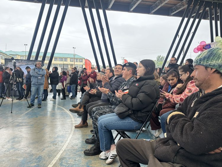 Feria Australis en Calbuco impulsa desarrollo sostenible y compromiso comunitario bajo la Iniciativa Corazón Salmón