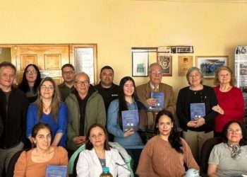 Mujeres que navegan la ciencia: Vivian Montecino y Doris Oliva presentan su libro en Punta Arenas