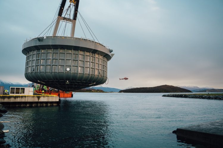 Cermaq amplía su capacidad de contención cerrada con nueva jaula en Nordland