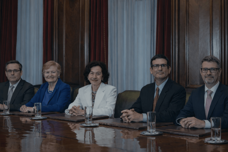 Kast refuerza vínculo con el Banco Central en antesala del nuevo ciclo económico