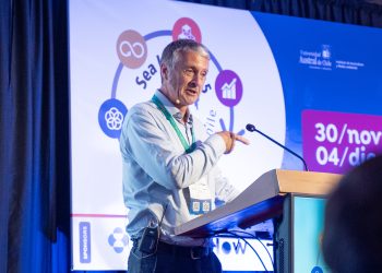 Caligus bajo la lupa: ciencia, industria y Estado alinean la nueva hoja de ruta sanitaria del salmón