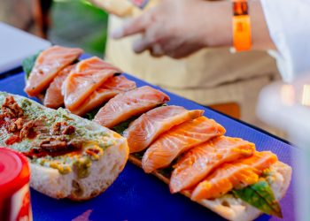 Salmón de Chile conquista el Festín del Sánguche en Puerto Varas