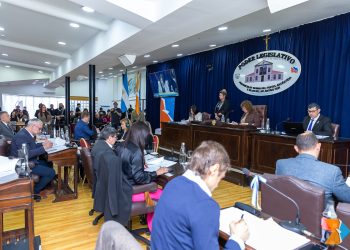Tierra del Fuego reabre la puerta a la salmonicultura tras tres años de veto