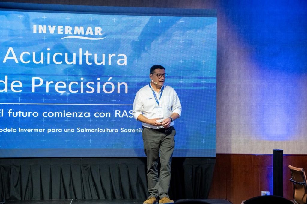 Seminario RAS en Chile y el Mundo cierra con gran éxito y alta participació